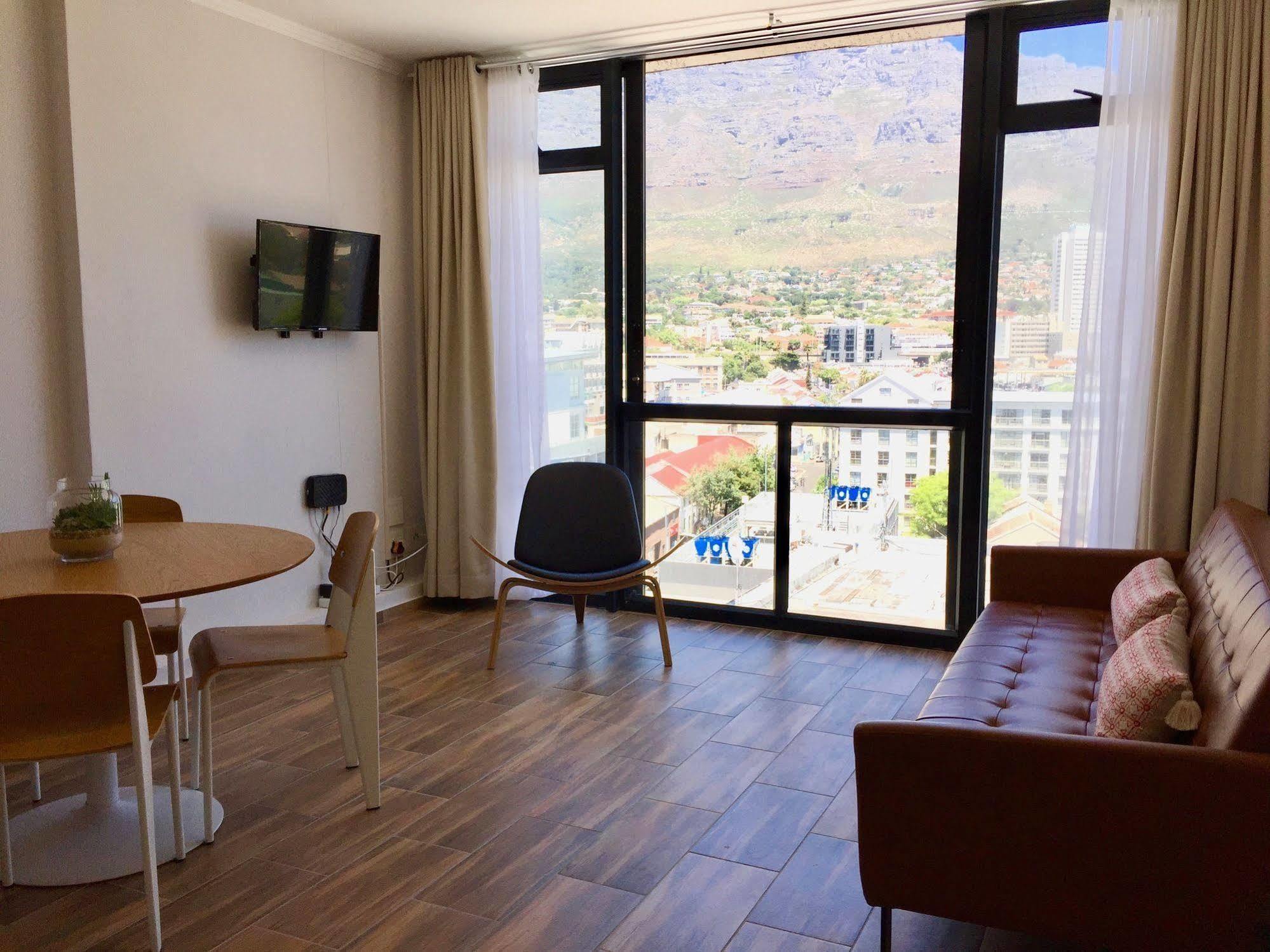 Urban Oasis At The Four Seasons Appartement Kaapstad Buitenkant foto