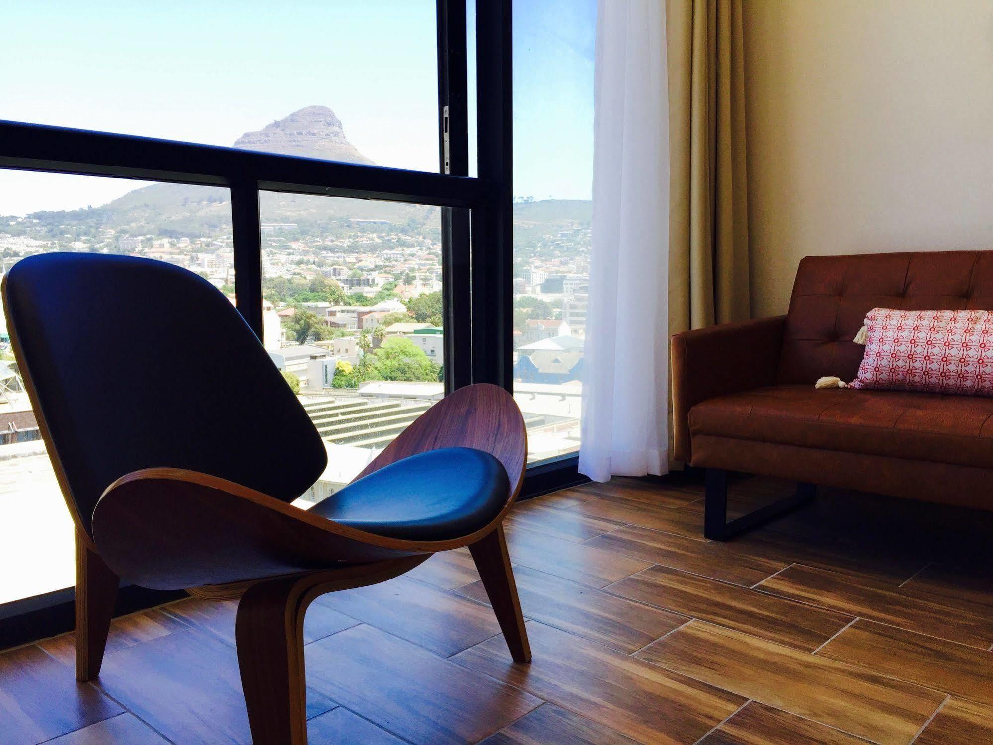 Urban Oasis At The Four Seasons Appartement Kaapstad Buitenkant foto